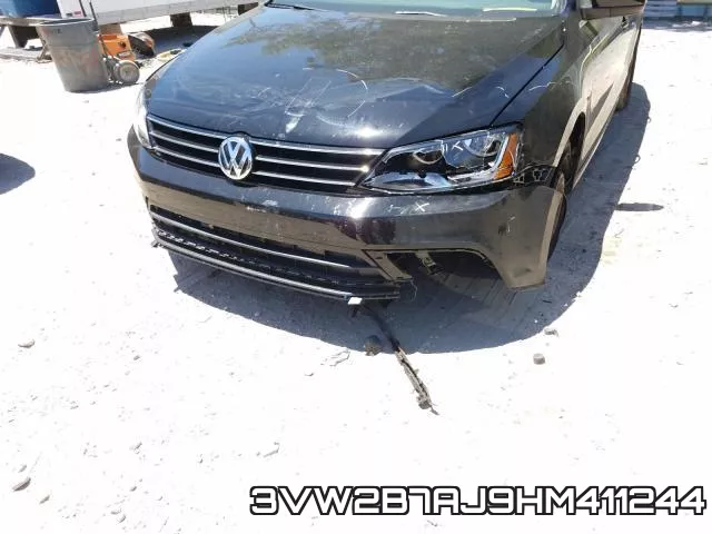 3VW2B7AJ9HM411244