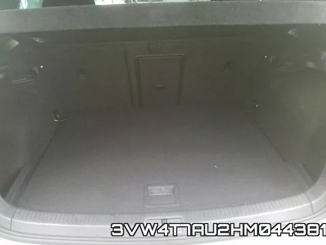 3VW4T7AU2HM044381_9.webp
