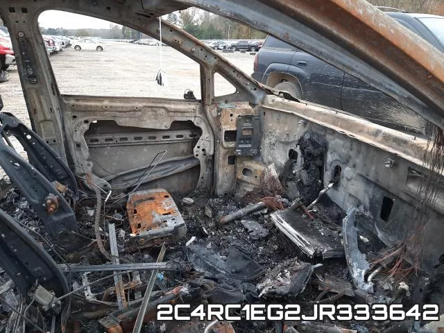 2C4RC1EG2JR333642_5.webp