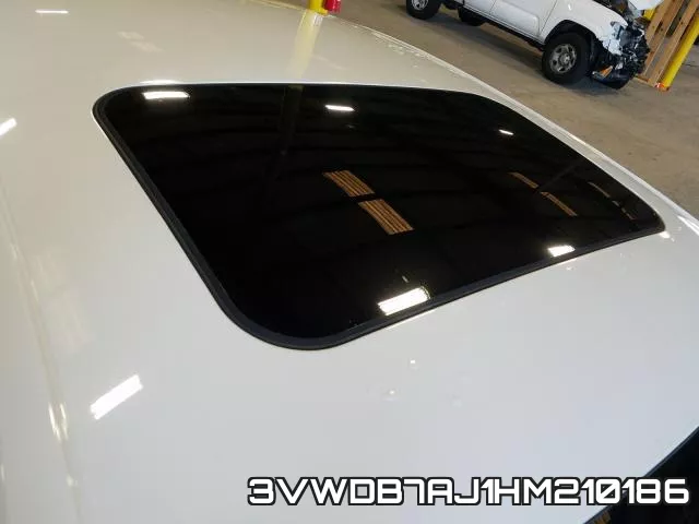 3VWDB7AJ1HM210186_9.webp