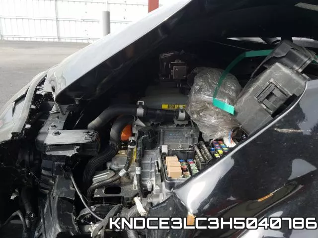 KNDCE3LC3H5040786_7.webp