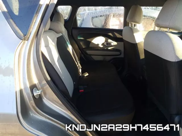 KNDJN2A29H7456471_6.webp