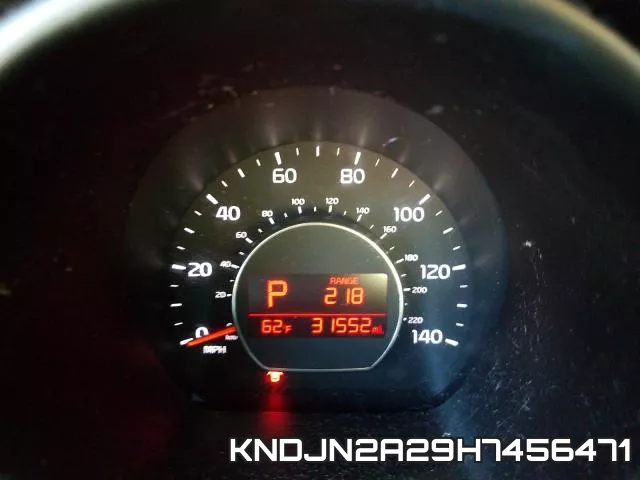 KNDJN2A29H7456471_8.webp