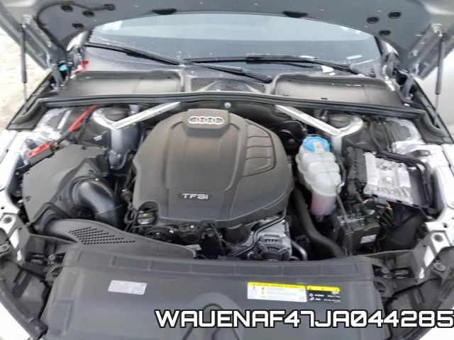 WAUENAF47JA044285_7.webp