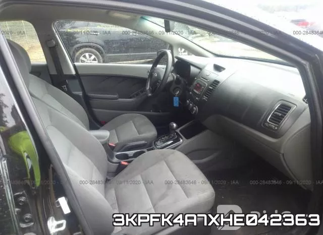 3KPFK4A7XHE042363_5.webp