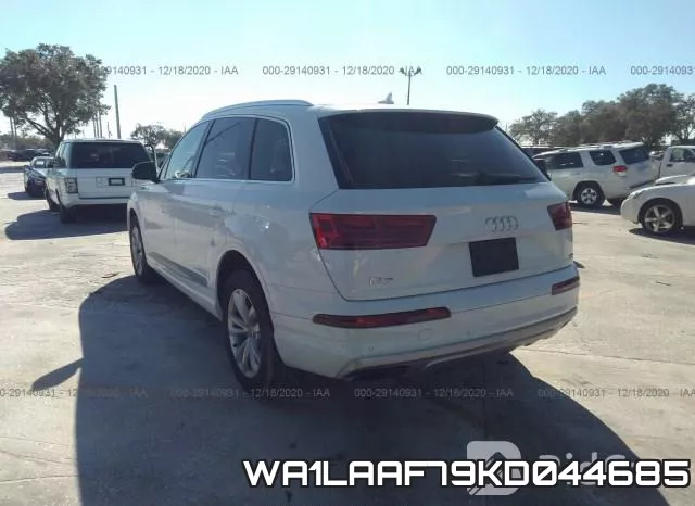WA1LAAF79KD044685_3.webp
