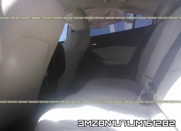 3MZBN1U71JM161282_8.webp