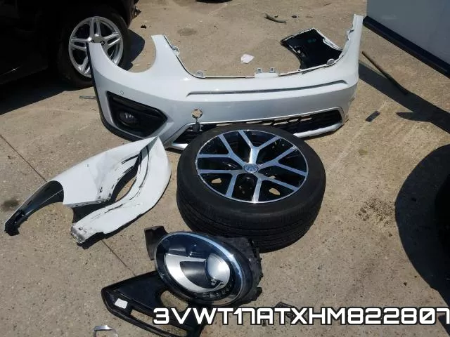3VWT17ATXHM822807_9.webp