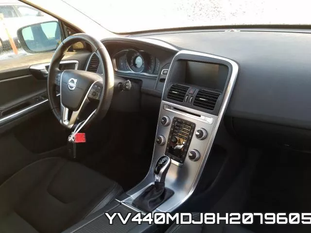 YV440MDJ8H2079605_9.webp