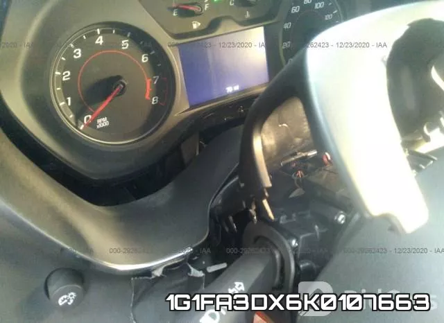1G1FA3DX6K0107663_7.webp