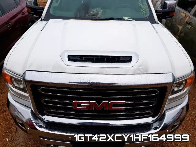 1GT42XCY1HF164999_9.webp
