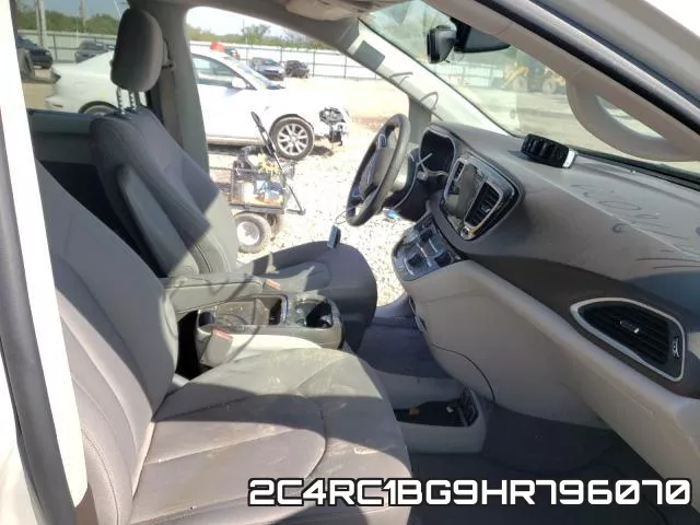 2C4RC1BG9HR796070_5.webp