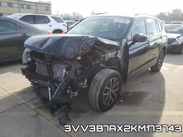 3VV3B7AX2KM173743_2.webp