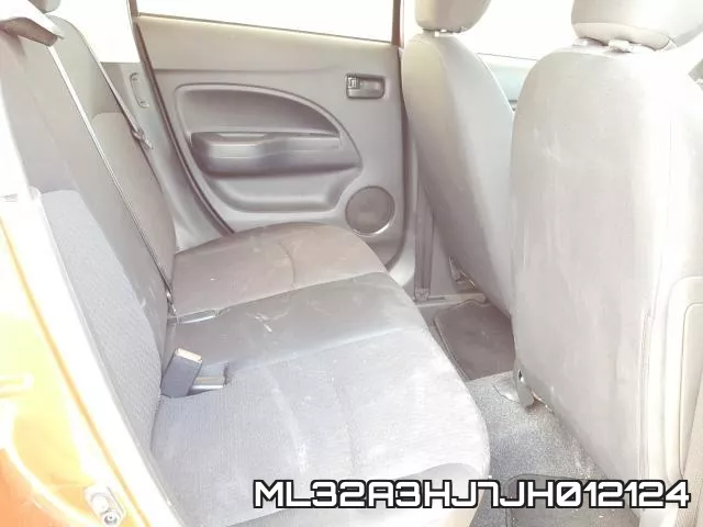 ML32A3HJ7JH012124_6.webp