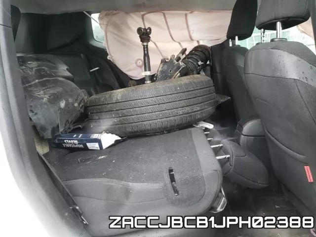 ZACCJBCB1JPH02388_6.webp