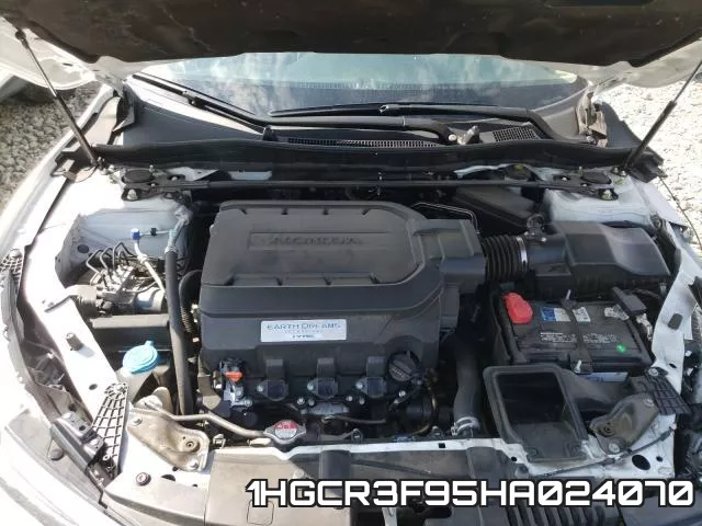 1HGCR3F95HA024070_7.webp