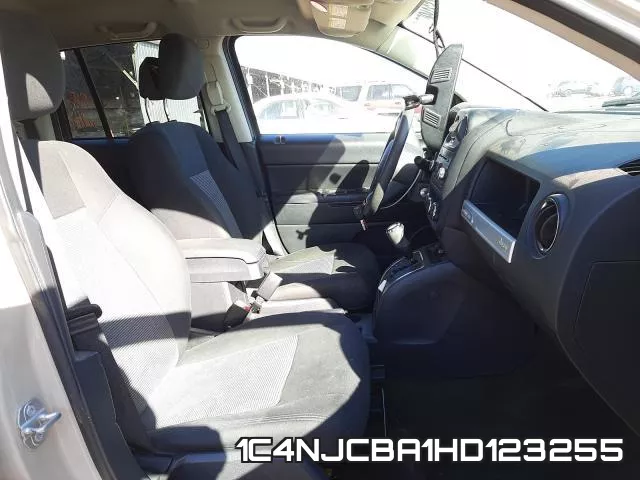 1C4NJCBA1HD123255_5.webp