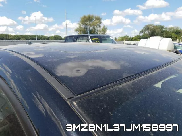 3MZBN1L37JM158997_9.webp