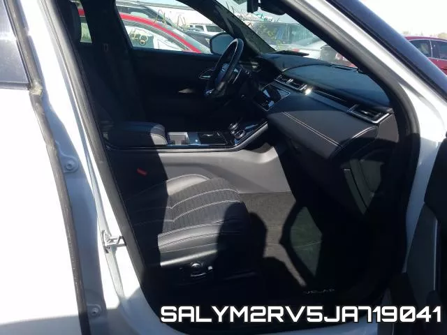 SALYM2RV5JA719041_5.webp