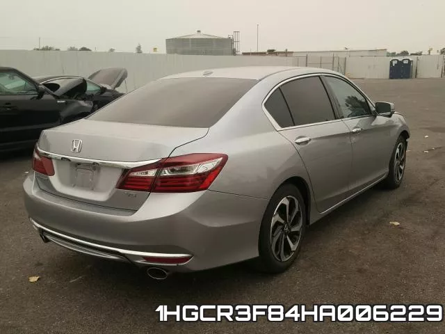 1HGCR3F84HA006229_4.webp
