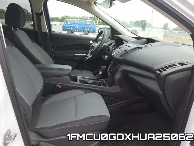 1FMCU0GDXHUA25062_5.webp