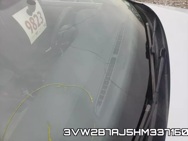 3VW2B7AJ5HM337160_9.webp