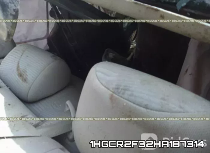 1HGCR2F32HA187314_8.webp