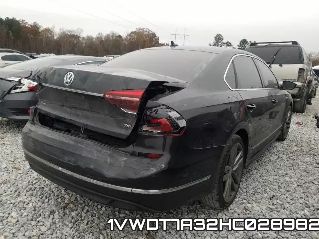 1VWDT7A32HC028982_4.webp