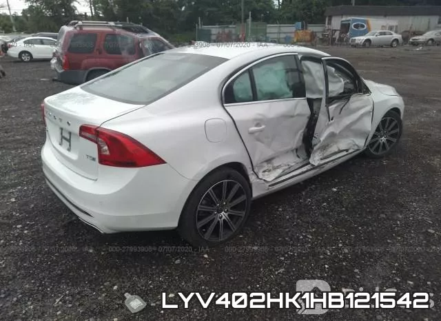 LYV402HK1HB121542_4.webp