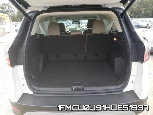 1FMCU0J91HUE51937_9.webp
