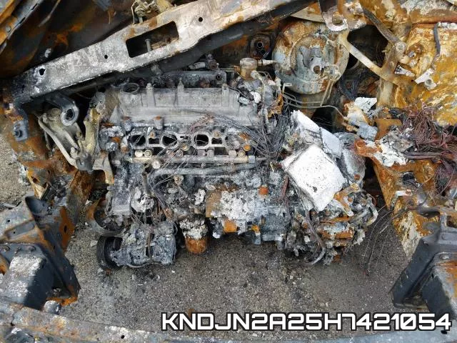 KNDJN2A25H7421054_7.webp