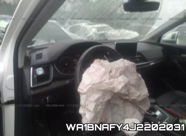 WA1BNAFY4J2202031_5.webp