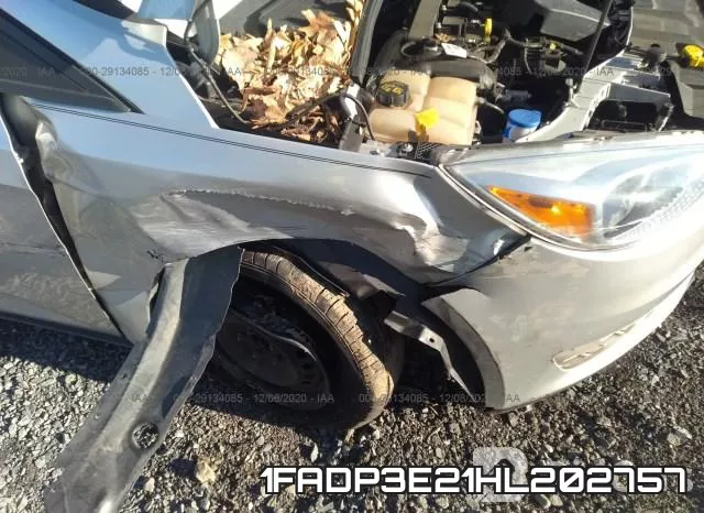 1FADP3E21HL202757