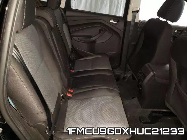 1FMCU9GDXHUC21233_6.webp