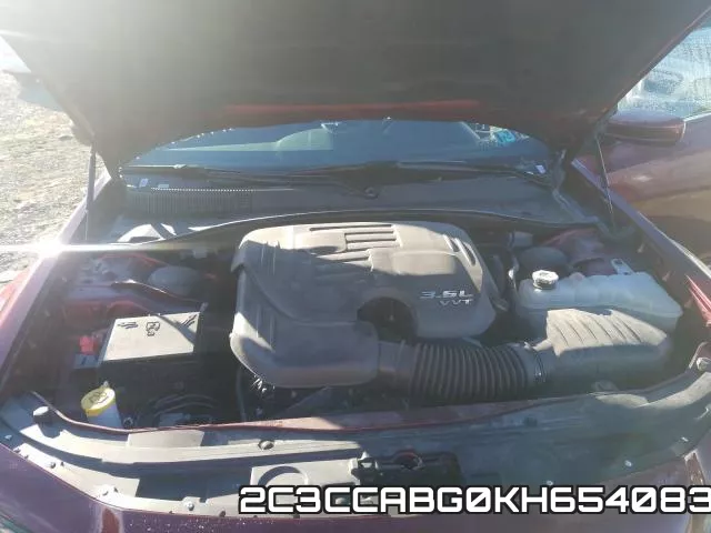 2C3CCABG0KH654083_7.webp