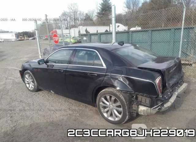2C3CCARG8JH229019_3.webp