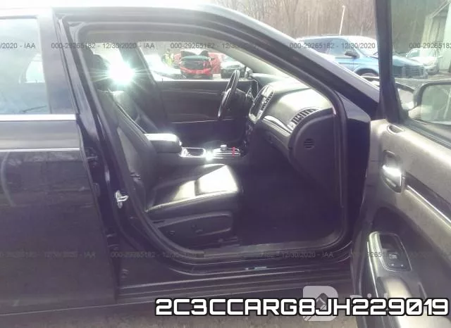 2C3CCARG8JH229019_5.webp