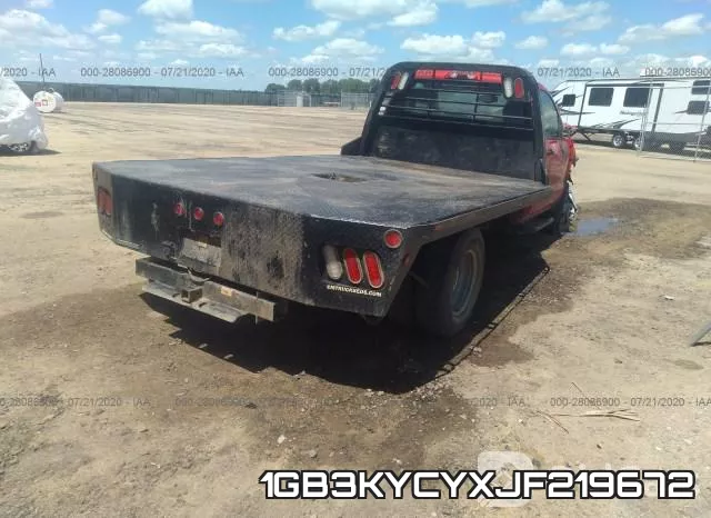 1GB3KYCYXJF219672_4.webp