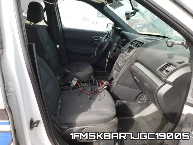 1FM5K8AR7JGC19005_5.webp
