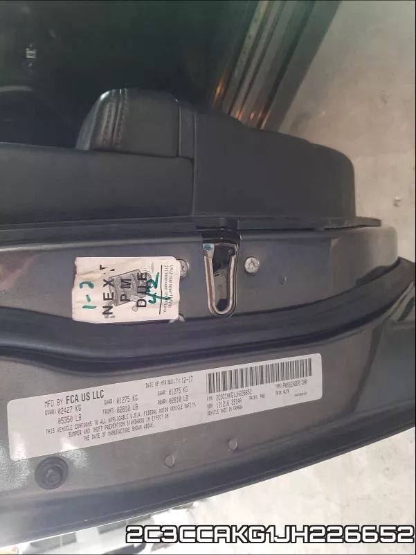 2C3CCAKG1JH226652_10.webp