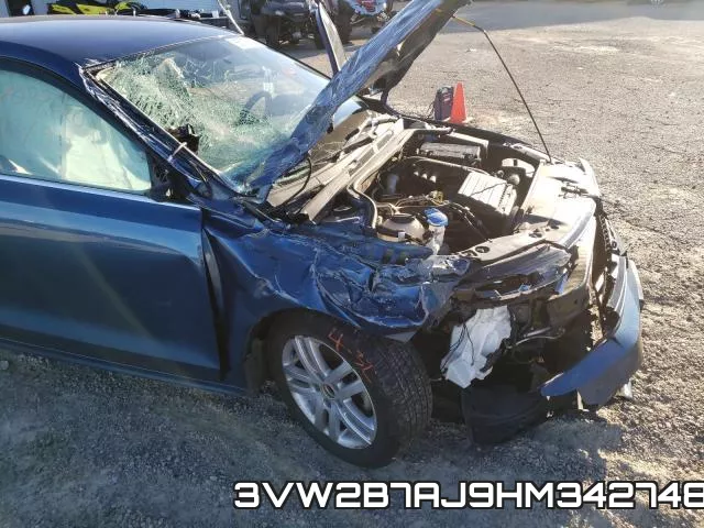 3VW2B7AJ9HM342748_9.webp