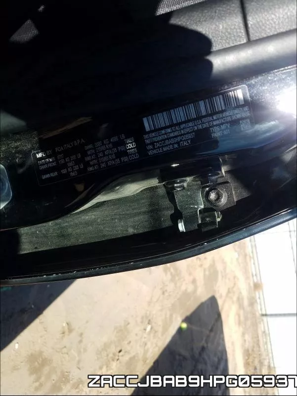 ZACCJBAB9HPG05937_10.webp
