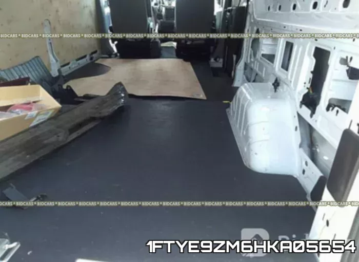 1FTYE9ZM6HKA05654_8.webp