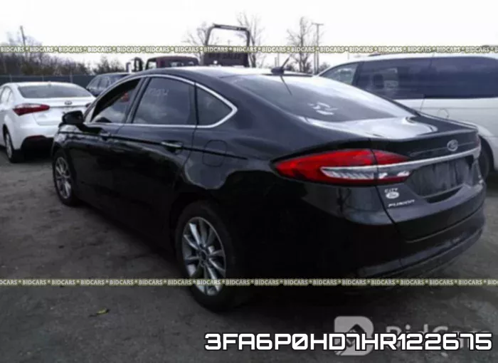 3FA6P0HD7HR122675_3.webp