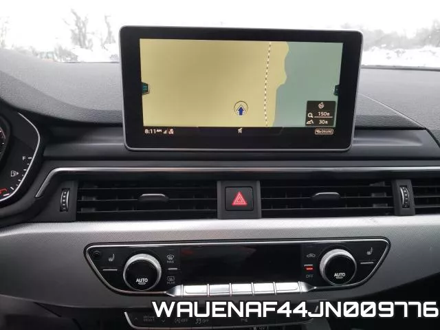 WAUENAF44JN009776_9.webp