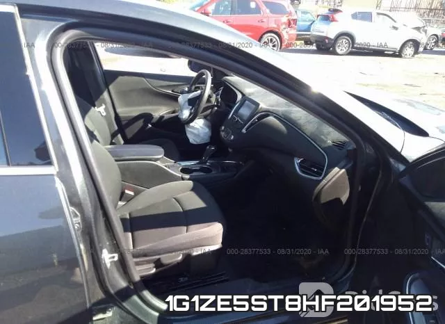 1G1ZE5ST8HF201952