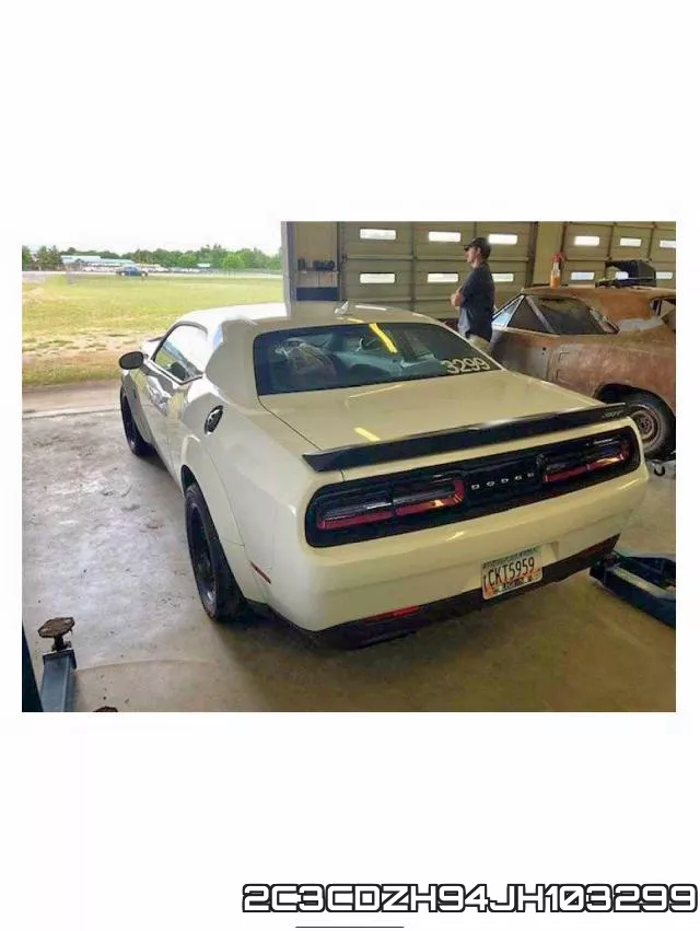 2C3CDZH94JH103299_1.webp