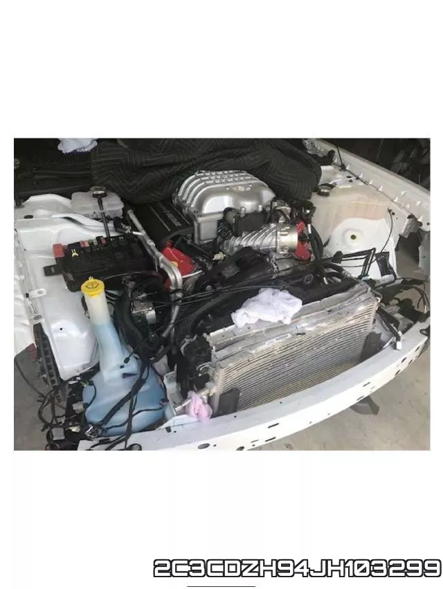 2C3CDZH94JH103299_2.webp