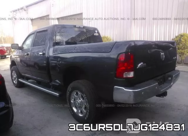 3C6UR5DL7JG124831_3.webp