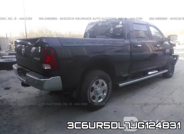 3C6UR5DL7JG124831_4.webp